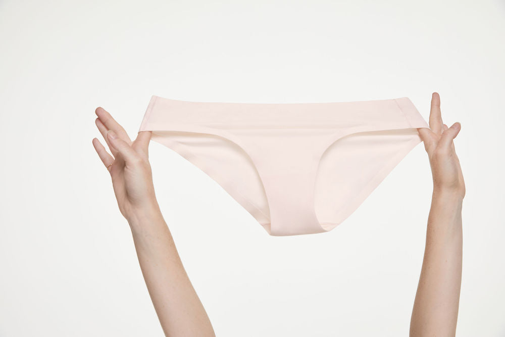 Seamless no-show underwear with no visible panty lines