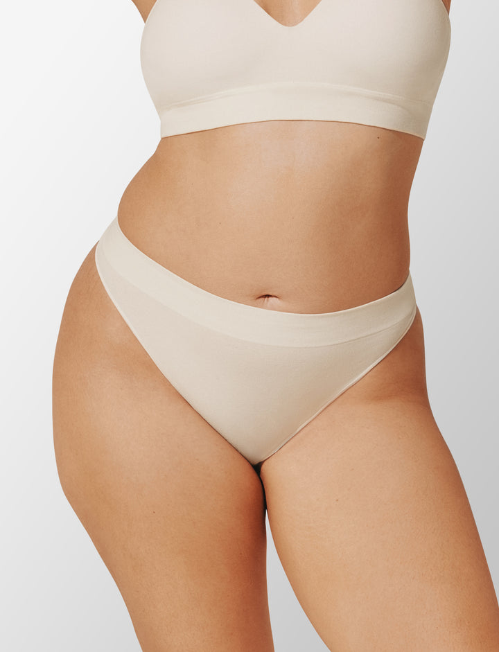 Seamless Cloud Cotton Thong - Sea Salt - Nylon/spandex - ThirdLove,modelH