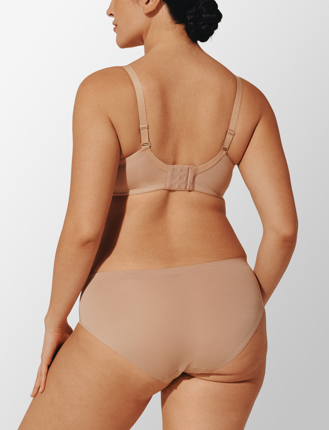 Thermoregulating TempSync™ T-Shirt Bra, Taupe - Thirdlove - 37.5® Nylon/Nylon/Spandex,modelH