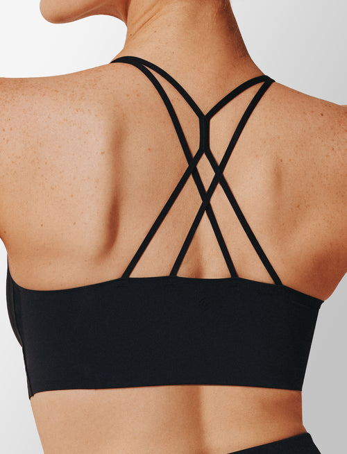 Thermoregulating TempSync™ Pullover Sports Bra