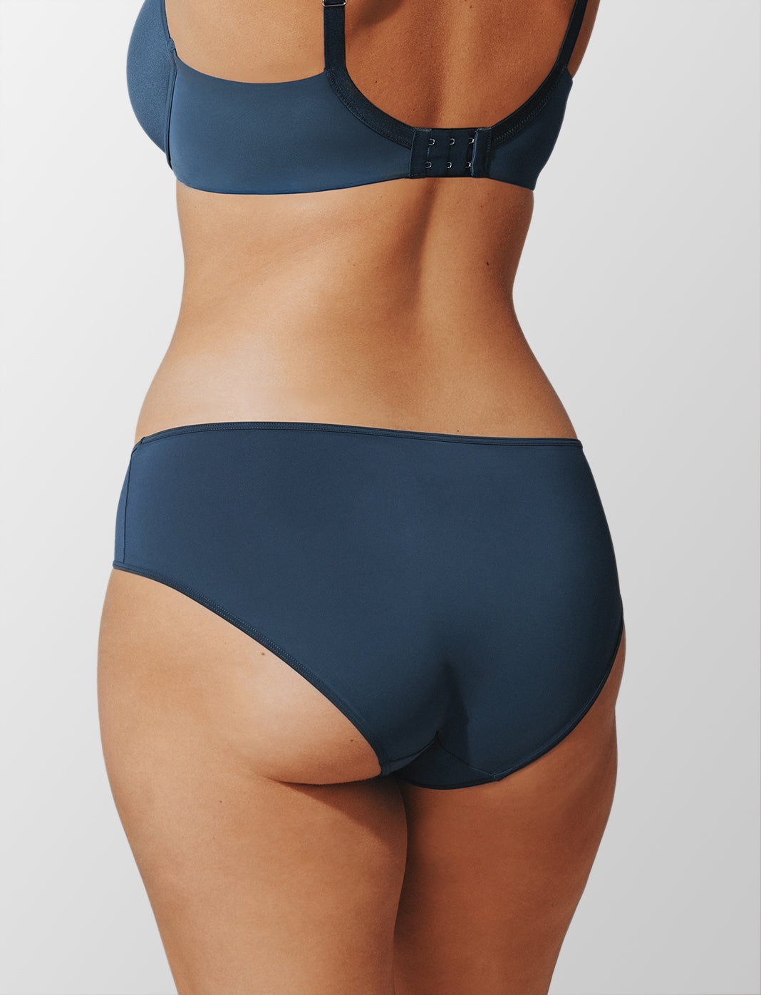 24/7® Classic Hipster