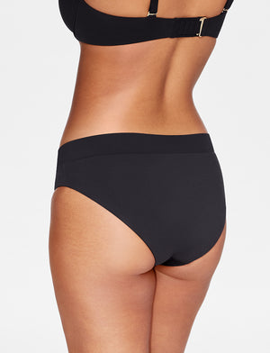 Classic Bikini Swim Bottom - Black - 74% Nylon/26% Lycra, UPF 50+ - ThirdLove,model2