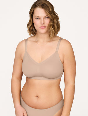 Why Choose a Wireless Minimizer Bra